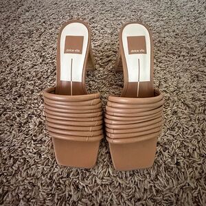 Dolce Vita Tan Priana Square-Toe Sandals